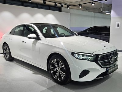 MERCEDES-BENZ E-CLASS - 4