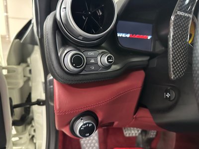 2019 Ferrari GTC4 LUSSO thumbnail 12