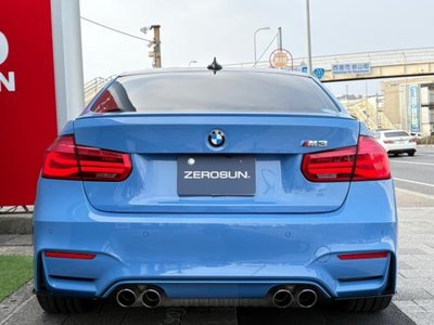 BMW M3 SEDAN - 7