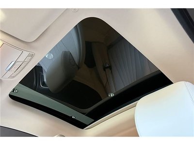 MERCEDES-BENZ E-CLASS - 10