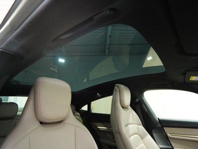 صورة مصغرة 22 لـ 2022 Porsche TAYCAN