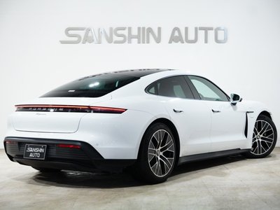 صورة 2 لـ 2022 Porsche TAYCAN