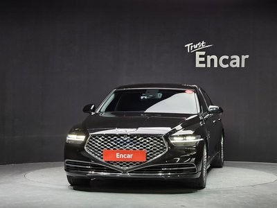 صورة 2 لـ 2019 Genesis G90