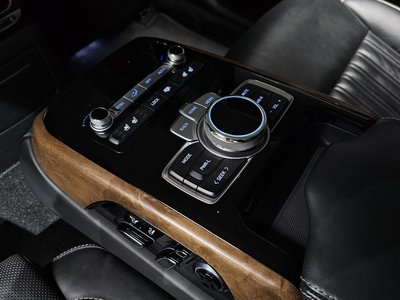 2019 Genesis G90 缩略图 20