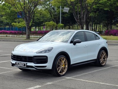 PORSCHE CAYENNE - 1
