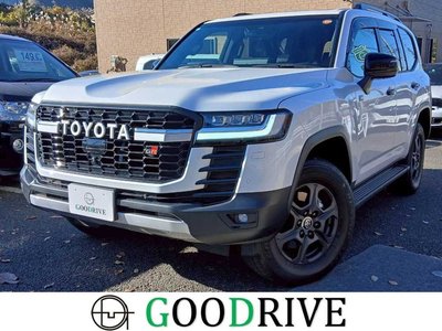 TOYOTA LAND CRUISER 300