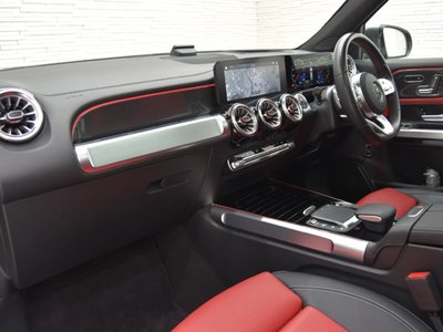 MERCEDES-BENZ GLB - 8