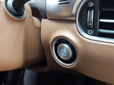 صورة مصغرة 37 لـ 2020 Genesis G90