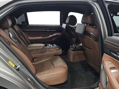 صورة مصغرة 16 لـ 2020 Genesis G90