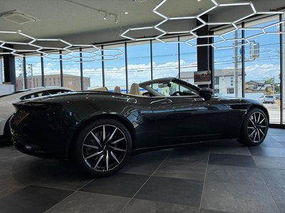 2023 Aston Martin DB11 VOLANTE — фото 4