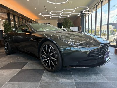 2023 Aston Martin DB11 VOLANTE — фото 2