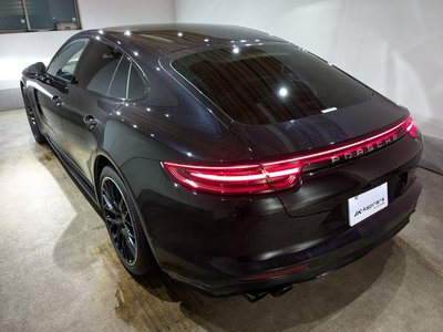 PORSCHE PANAMERA - 9