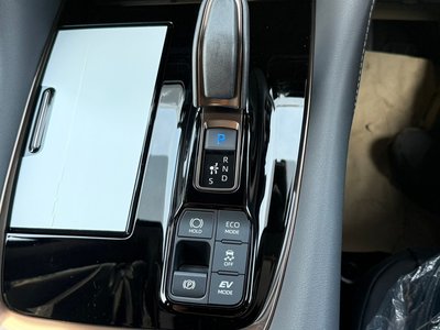 2026 TOYOTA ALPHARD photo 9