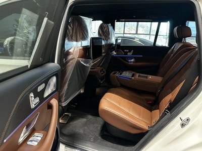 MERCEDES-BENZ GLS - 10