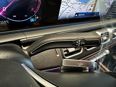 MERCEDES-BENZ GLS - 9