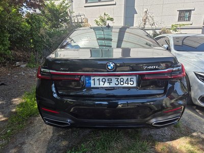 BMW 7 SERIES - 2