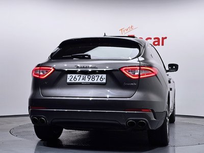 MASERATI LEVANTE - 4