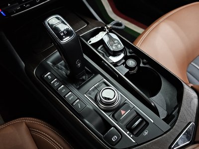 MASERATI LEVANTE - 9