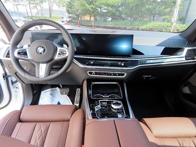 2025 BMW X5 — фото 9