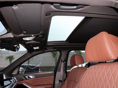 2025 BMW X5 thumbnail 18