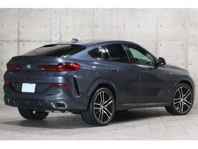 2021 BMW X6 照片 2
