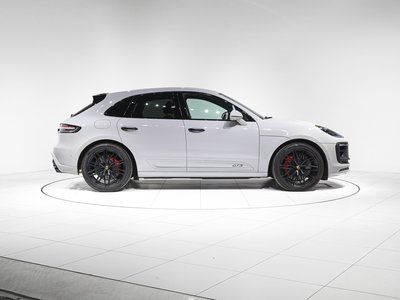PORSCHE MACAN - 4