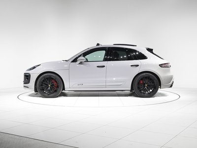 PORSCHE MACAN - 8