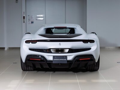 FERRARI 296 GTB 2024 thumbnail 9