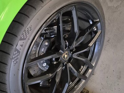 LAMBORGHINI HURACAN - 5