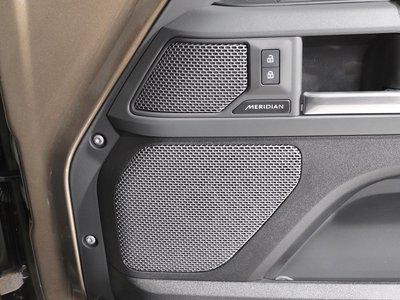 LAND ROVER DEFENDER 2023 thumbnail 5