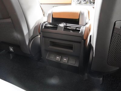 LAND ROVER DEFENDER 2023 thumbnail 24