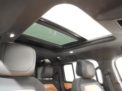 LAND ROVER DEFENDER 2023 thumbnail 4