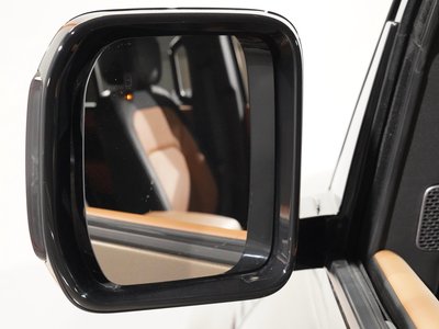 LAND ROVER DEFENDER 2023 thumbnail 38