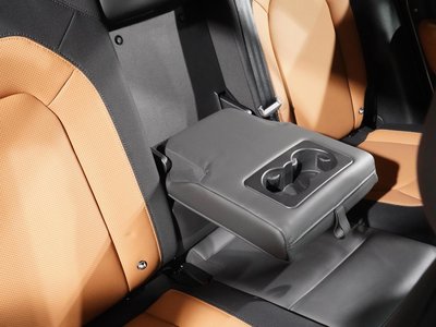 LAND ROVER DEFENDER 2023 thumbnail 23