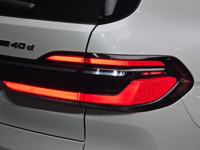 2023 BMW X7 — фото 10