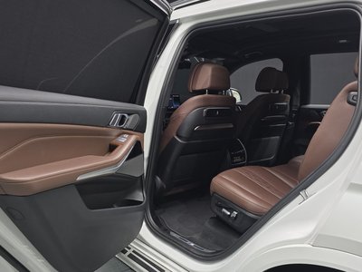 2023 BMW X7 缩略图 21