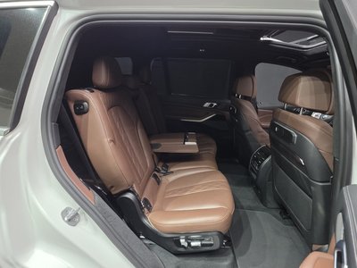 2023 BMW X7 缩略图 23