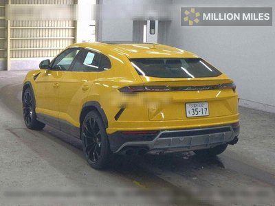 LAMBORGHINI URUS - 2