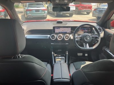 2025 Mercedes-BENZ GLB thumbnail 16