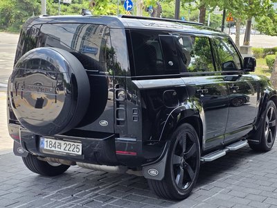 LAND ROVER DEFENDER - 4