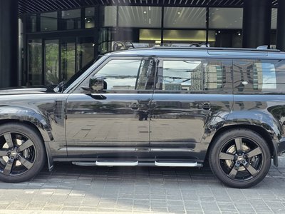LAND ROVER DEFENDER - 6