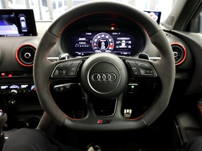 صورة مصغرة 25 لـ 2018 AUDI RS3 SPORTBACK