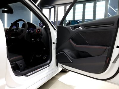 صورة مصغرة 38 لـ 2018 AUDI RS3 SPORTBACK