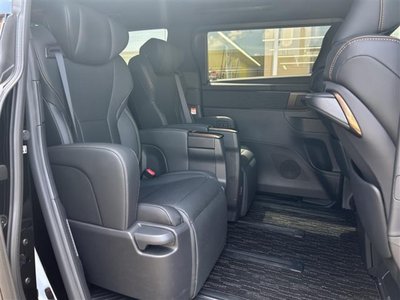 2026 Toyota ALPHARD — фото 25