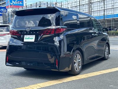 2026 Toyota ALPHARD — фото 36