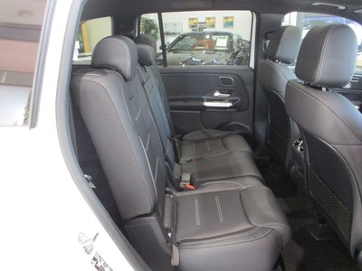 2026 Mercedes-BENZ GLB AMG — миниатюра 24