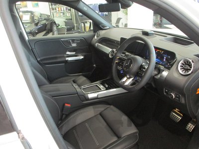2026 Mercedes-BENZ GLB AMG — миниатюра 11