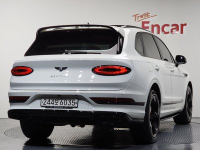 BENTLEY BENTAYGA - 4