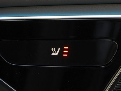 2025 Mercedes-BENZ GLC AMG 缩略图 21