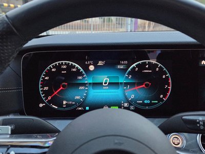 MERCEDES-BENZ E-CLASS - 9